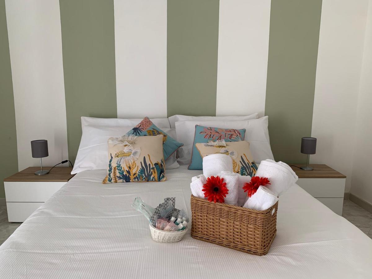 Bed and Breakfast Antica Torre dell'Orologio Canosa di Puglia Esterno foto