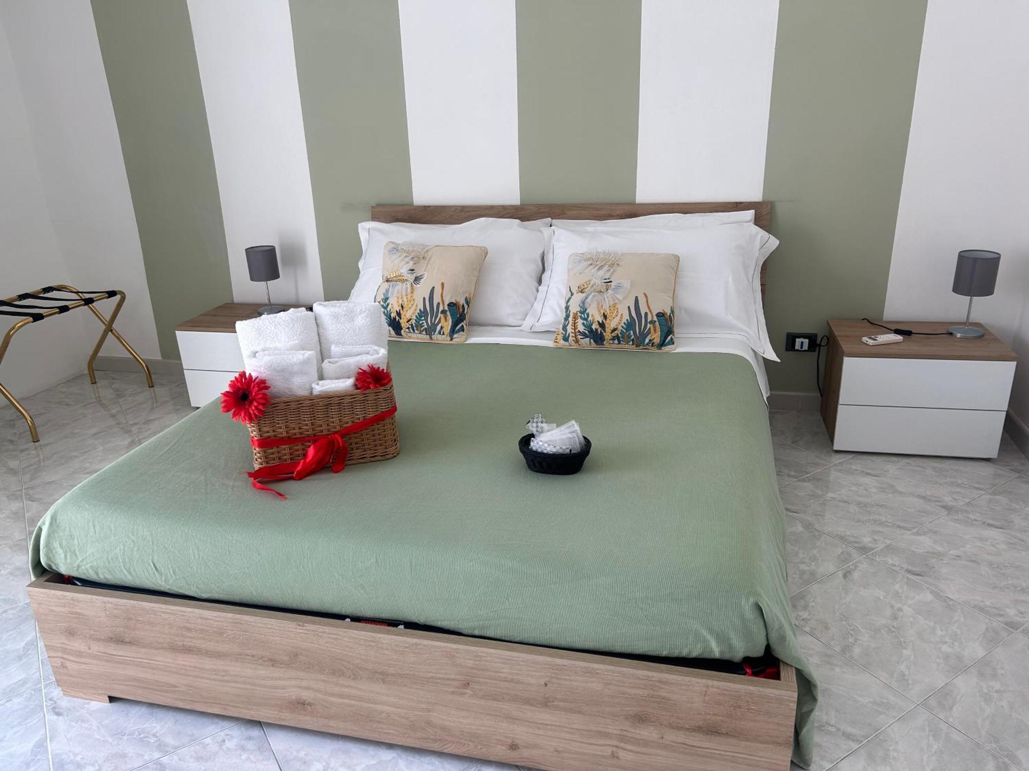 Bed and Breakfast Antica Torre dell'Orologio Canosa di Puglia Esterno foto